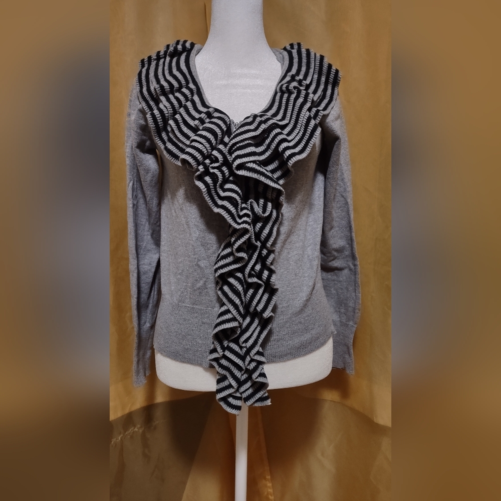 Women's Romeo & Juliet Couture zip cardigan sweater